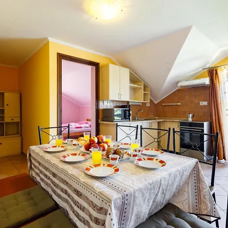 Lian By Interhome Балатонфеньвеш